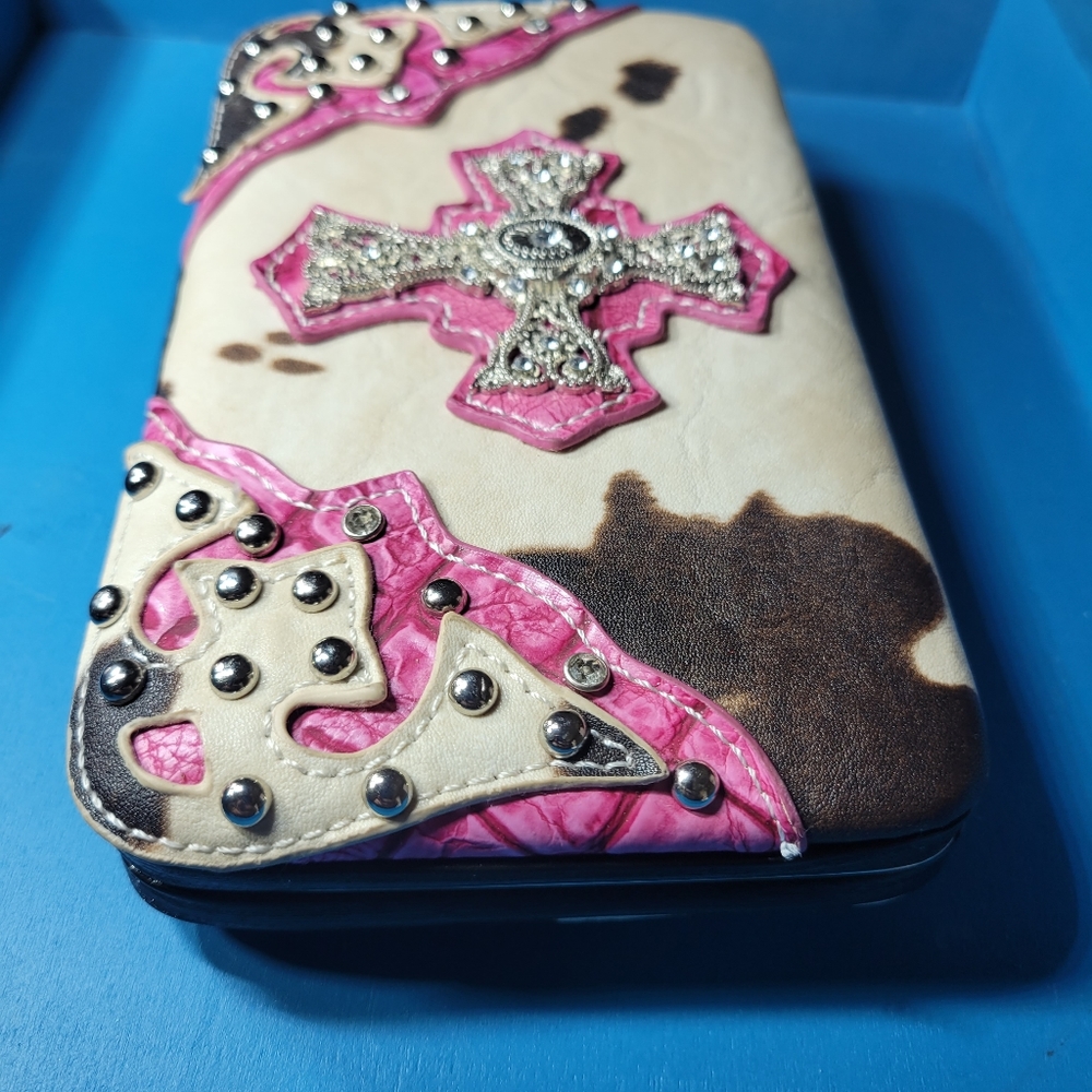 Silver Cross and Rhinestone Pink Clutch Wallet - Picture 2 of 8
